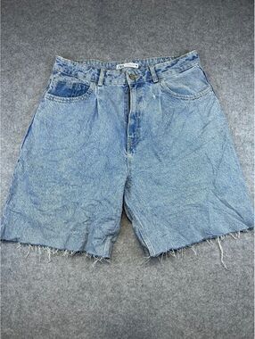 Zara Denim Shorts Women Size 10 Light Wash Raw Hem High Rise Mom Jorts Summer